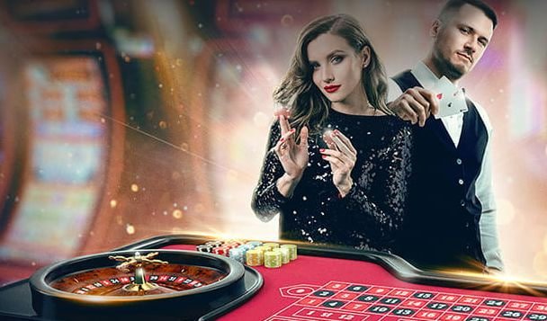 Online Slots မိုဘိုင်းဖုန်းမှ ကစားနေသော မြန်မာ ကစားသမား
